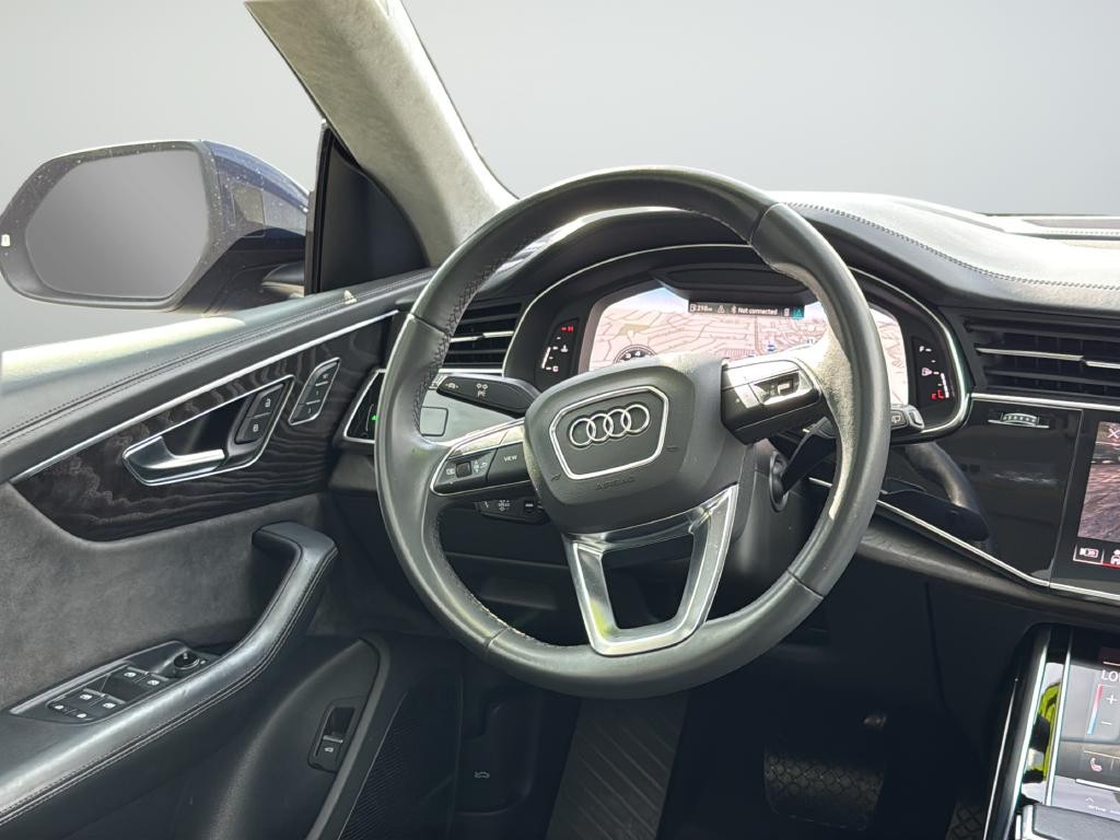 Audi Q8 Vehicle Full-screen Gallery Image 36