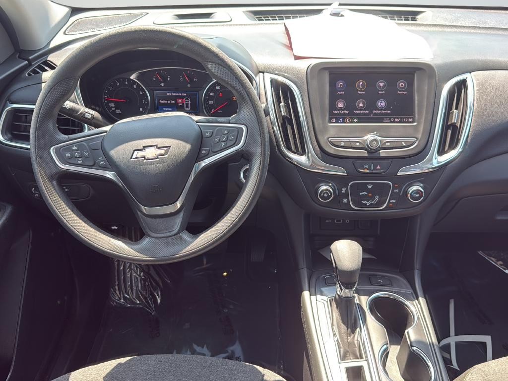 Chevrolet Equinox Vehicle Full-screen Gallery Image 11