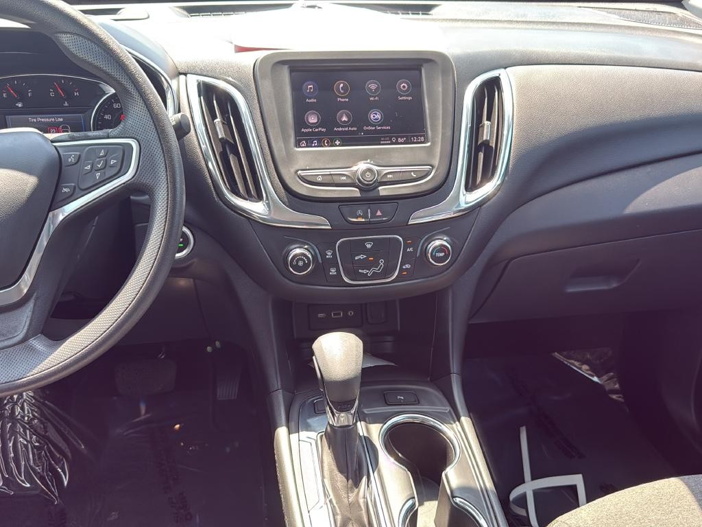 Chevrolet Equinox Vehicle Full-screen Gallery Image 20