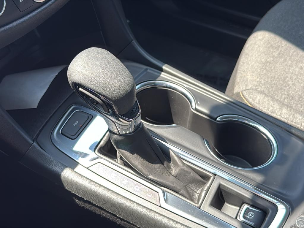 Chevrolet Equinox Vehicle Full-screen Gallery Image 22