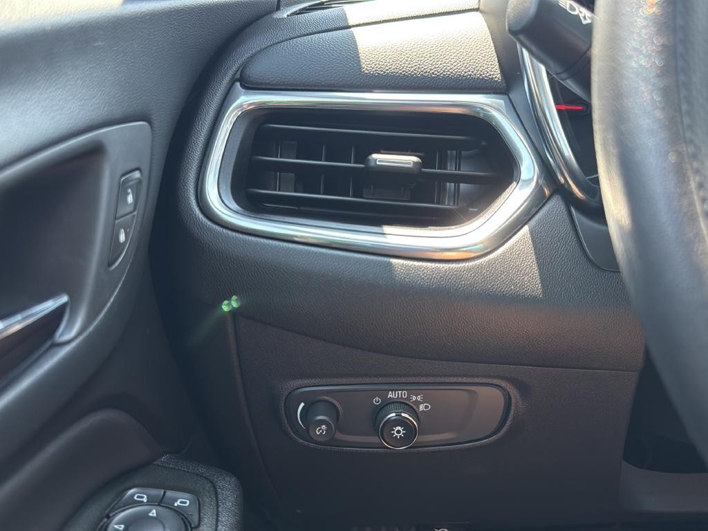 Chevrolet Equinox Vehicle Full-screen Gallery Image 28