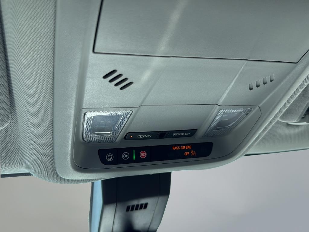 Chevrolet Equinox Vehicle Full-screen Gallery Image 36