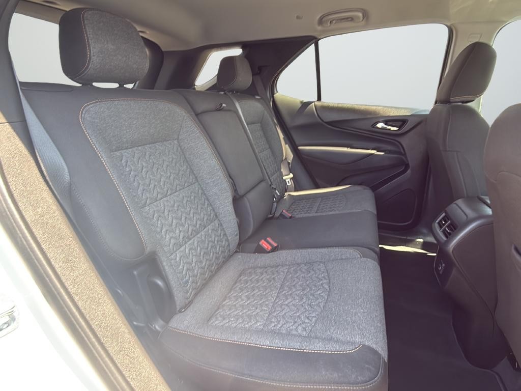 Chevrolet Equinox Vehicle Full-screen Gallery Image 41