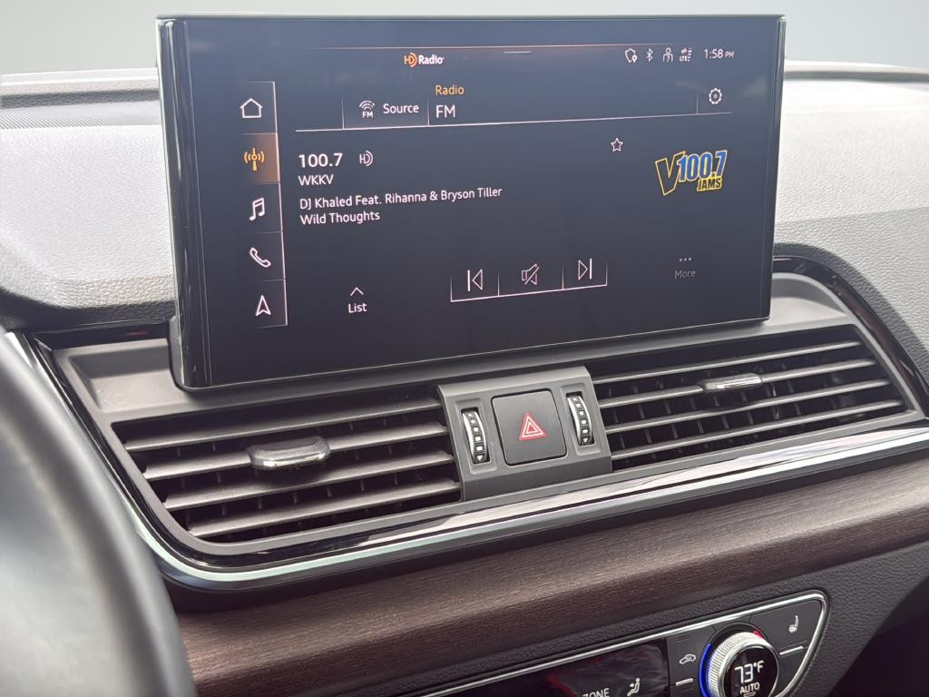 Audi Q5 Vehicle Full-screen Gallery Image 14