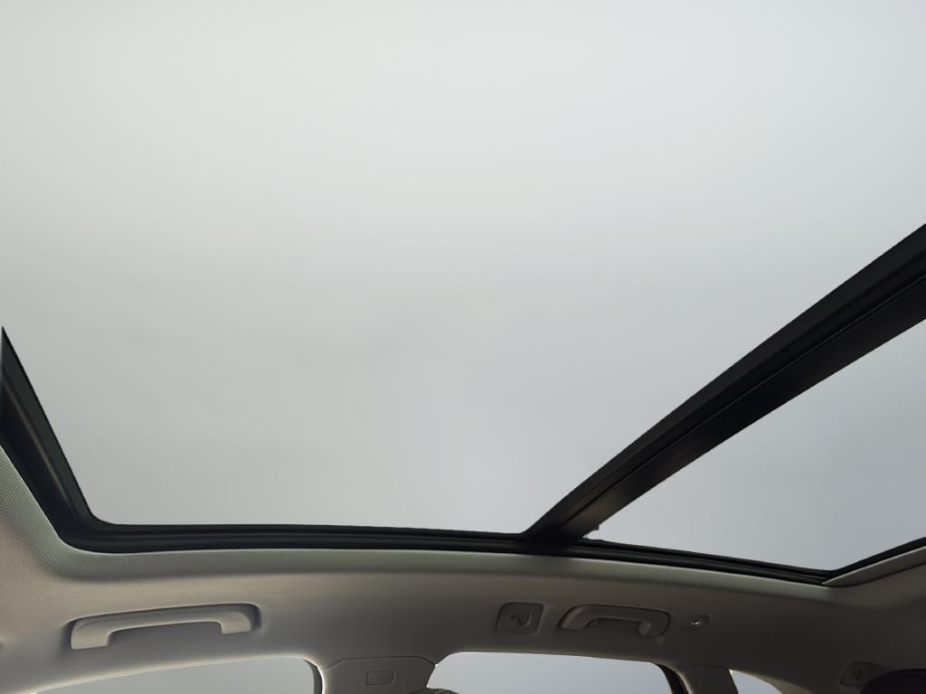 Audi Q5 Vehicle Full-screen Gallery Image 19