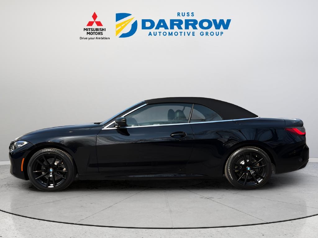 BMW 4 Series Vehicle Full-screen Gallery Image 02
