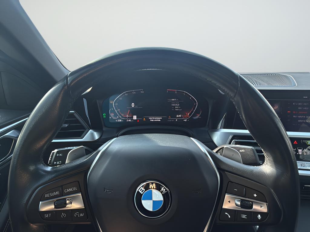 BMW 4 Series Vehicle Full-screen Gallery Image 15