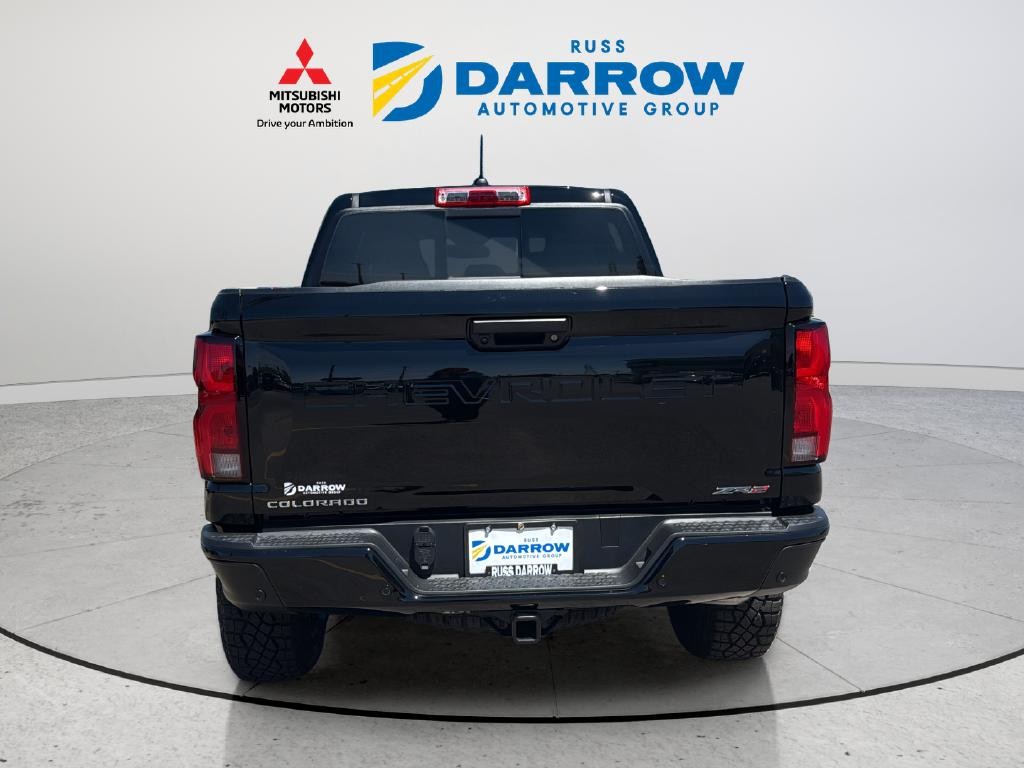 Chevrolet Colorado Vehicle Full-screen Gallery Image 04