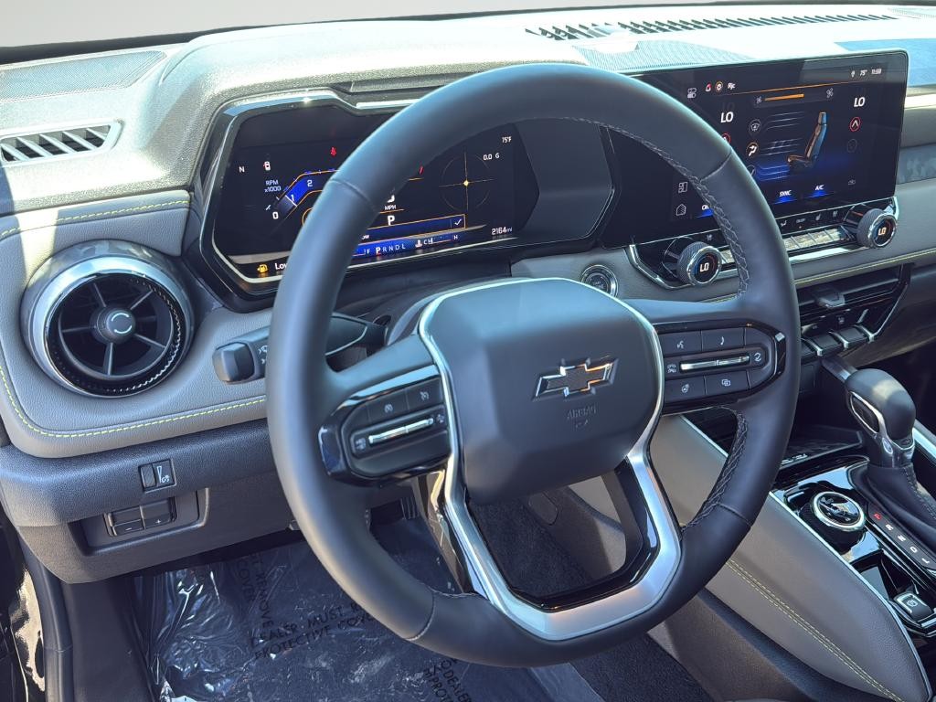 Chevrolet Colorado Vehicle Full-screen Gallery Image 13