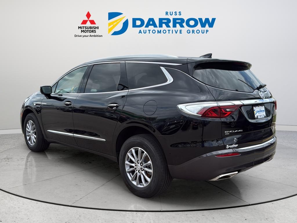 Buick Enclave Vehicle Full-screen Gallery Image 03