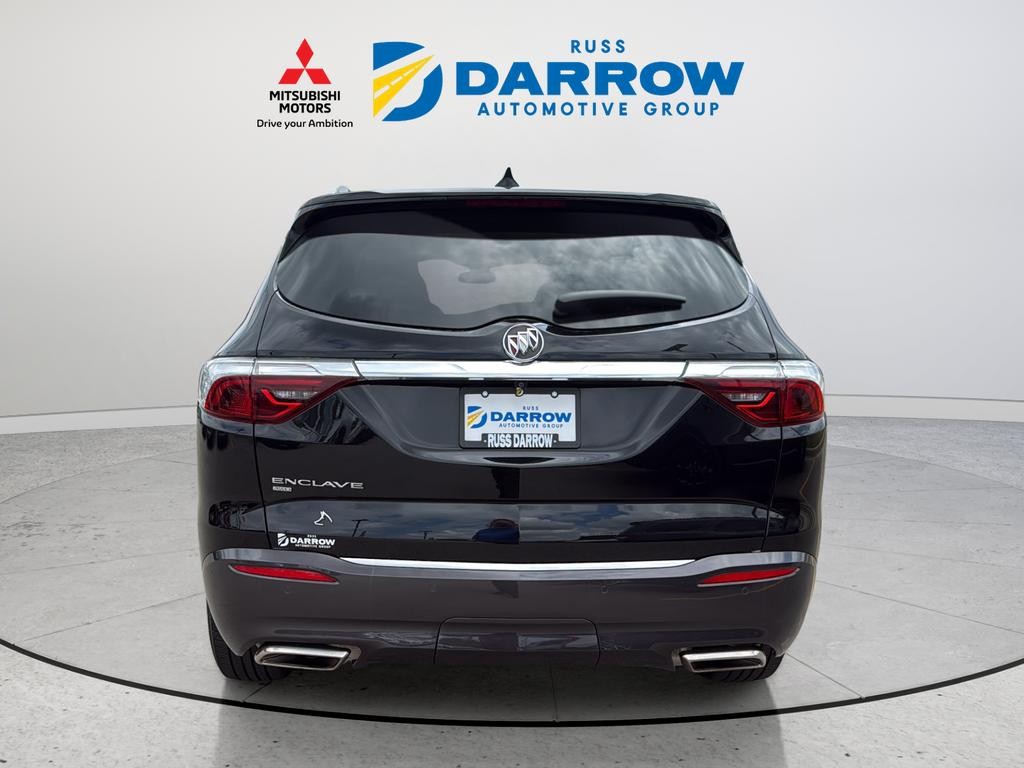 Buick Enclave Vehicle Full-screen Gallery Image 04
