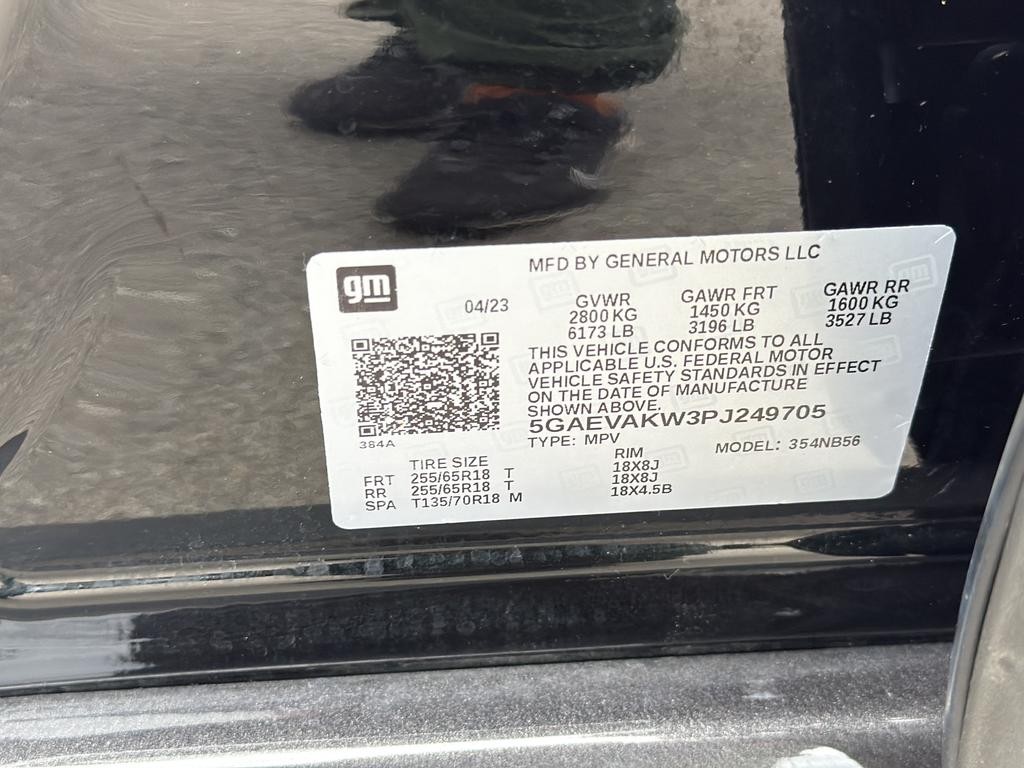 Buick Enclave Vehicle Full-screen Gallery Image 16