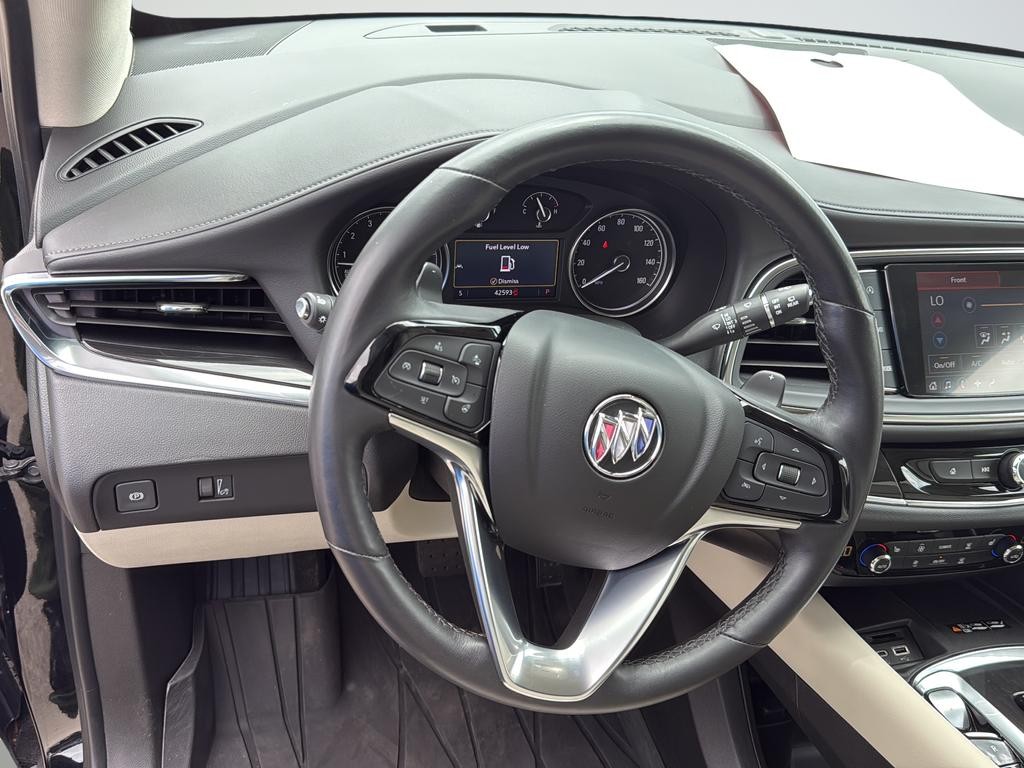 Buick Enclave Vehicle Full-screen Gallery Image 17