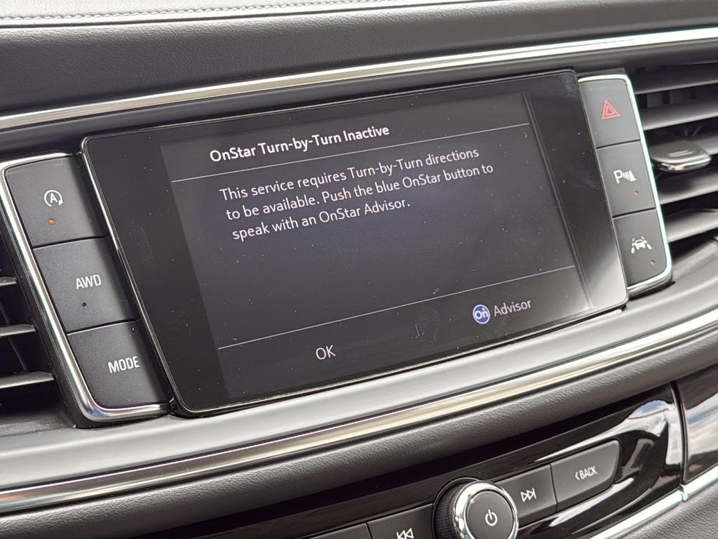 Buick Enclave Vehicle Full-screen Gallery Image 23