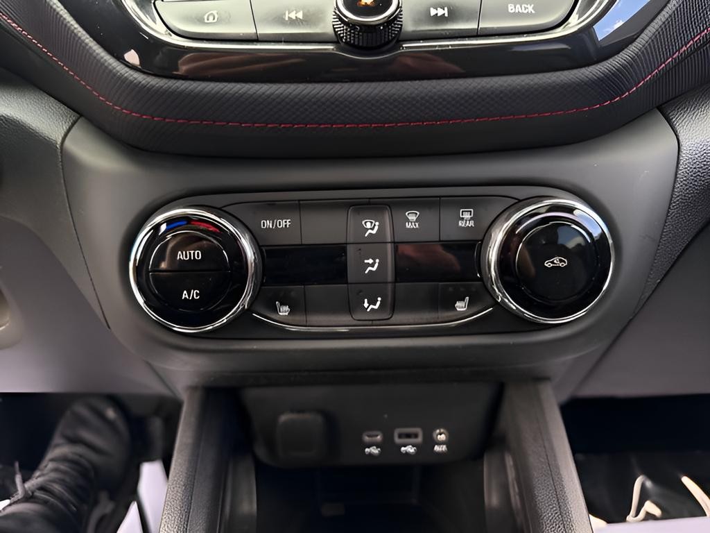 Chevrolet Trailblazer Vehicle Full-screen Gallery Image 18