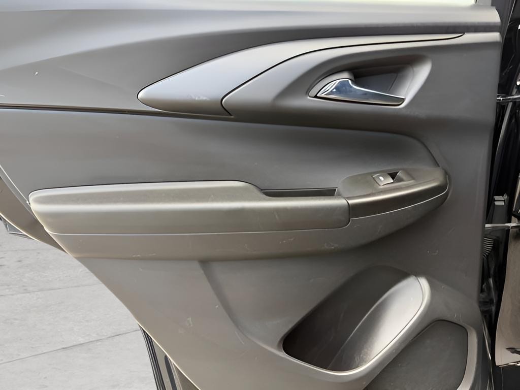 Chevrolet Trailblazer Vehicle Full-screen Gallery Image 20