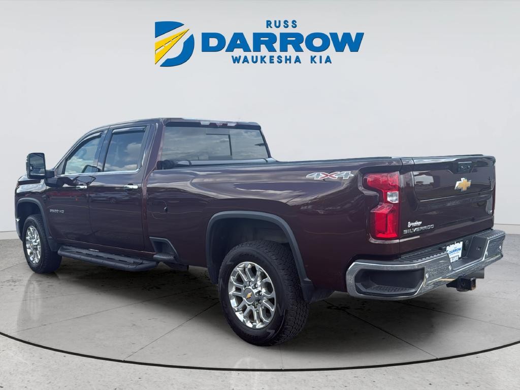 Chevrolet Silverado 2500HD Vehicle Full-screen Gallery Image 03