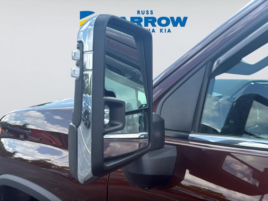 Chevrolet Silverado 2500HD Vehicle Full-screen Gallery Image 10