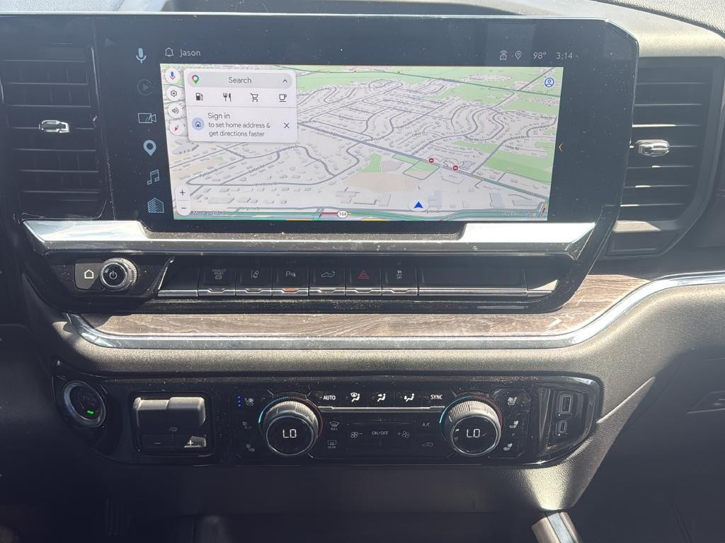 Chevrolet Silverado 2500HD Vehicle Full-screen Gallery Image 22