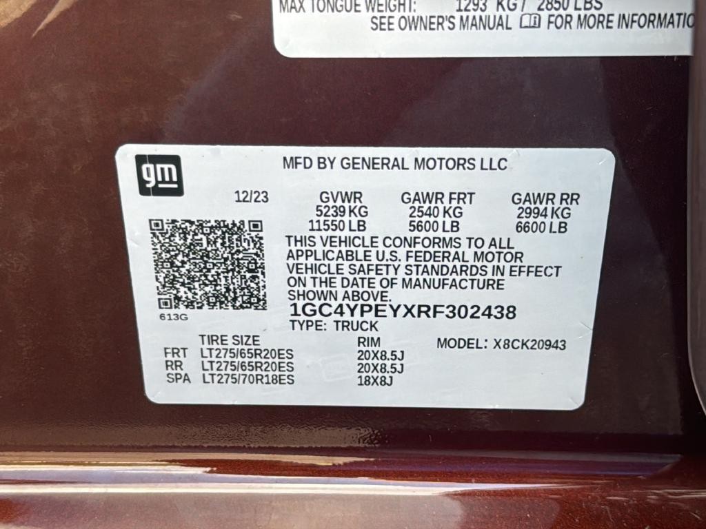 Chevrolet Silverado 2500HD Vehicle Full-screen Gallery Image 32
