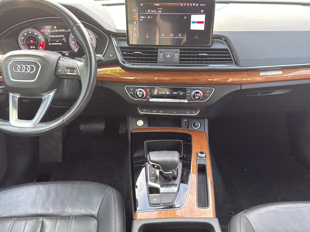 Audi Q5 Vehicle Full-screen Gallery Image 20