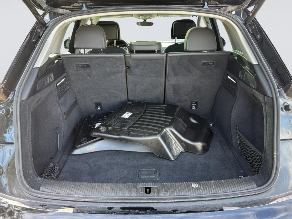 Audi Q5 Vehicle Full-screen Gallery Image 31