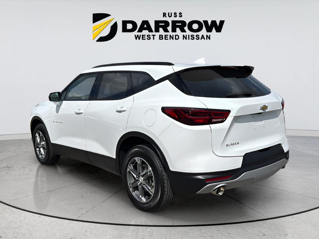 Chevrolet Blazer Vehicle Full-screen Gallery Image 03