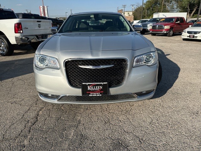 Chrysler 300 Vehicle Image 03