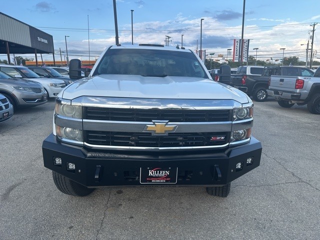 Chevrolet Silverado 3500HD Vehicle Image 03