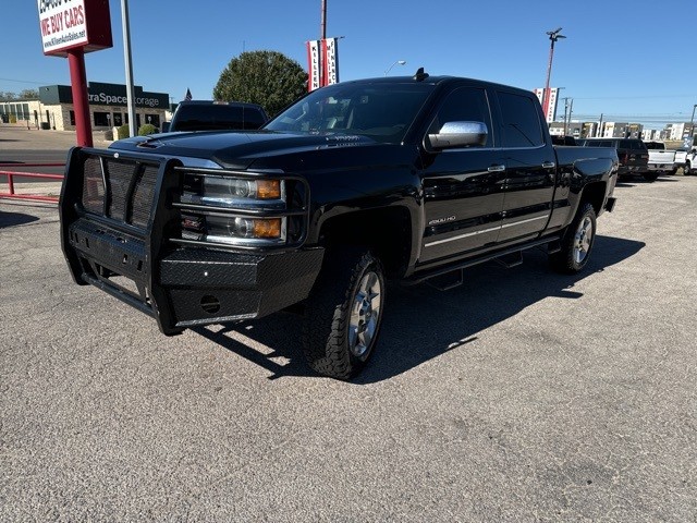 Chevrolet Silverado 2500HD Vehicle Image 02