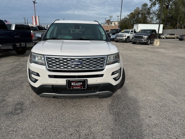 Ford Explorer Vehicle Image 03