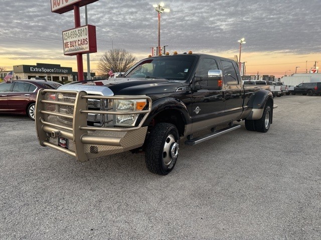 Ford Super Duty F-350 DRW Vehicle Image 02