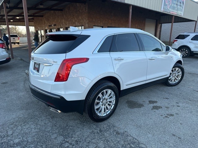 Cadillac XT5 Vehicle Image 02