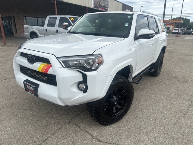 Toyota 4Runner Vehicle Image 02