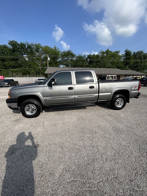 Chevrolet Silverado 2500HD Vehicle Image 03