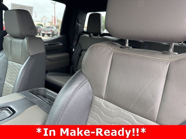 Chevrolet Silverado 1500 Vehicle Image 03