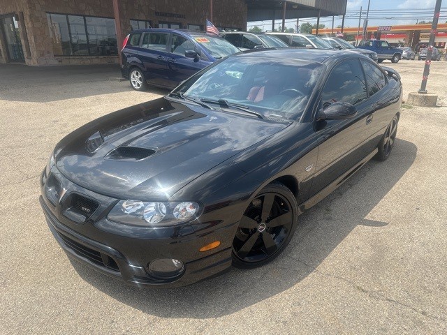 Pontiac GTO Vehicle Image 02