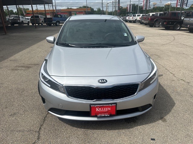 Kia Forte Vehicle Image 03