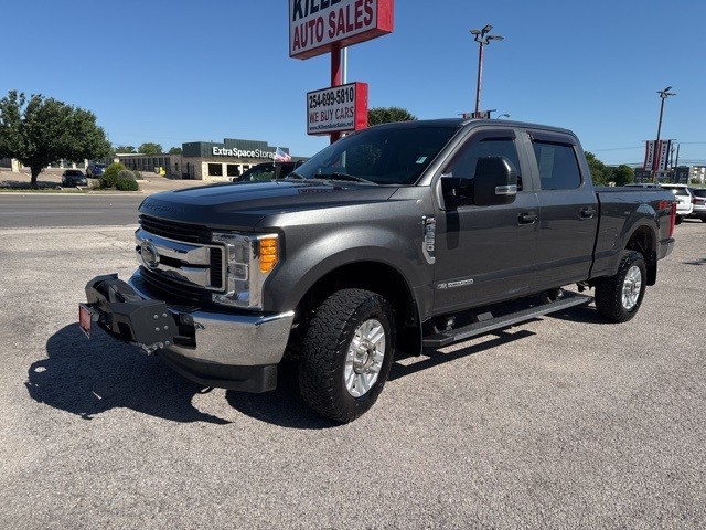 Ford Super Duty F-250 SRW Vehicle Image 03
