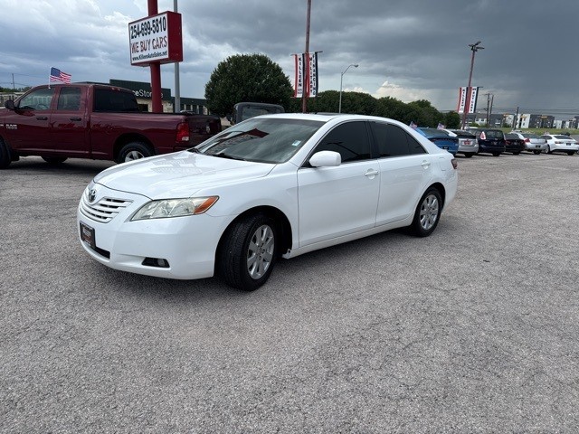 Toyota Camry Vehicle Image 02