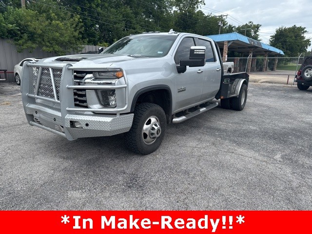 Chevrolet Silverado 3500HD Vehicle Image 02