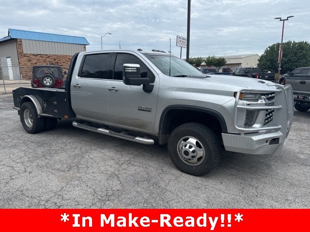 Chevrolet Silverado 3500HD Vehicle Image 03