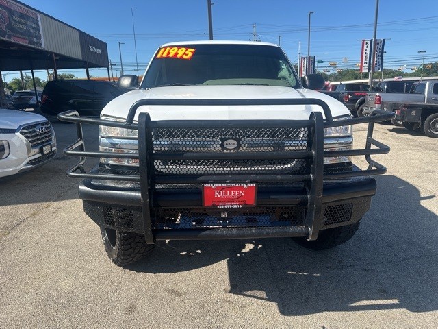 Chevrolet Silverado 2500HD Vehicle Image 03