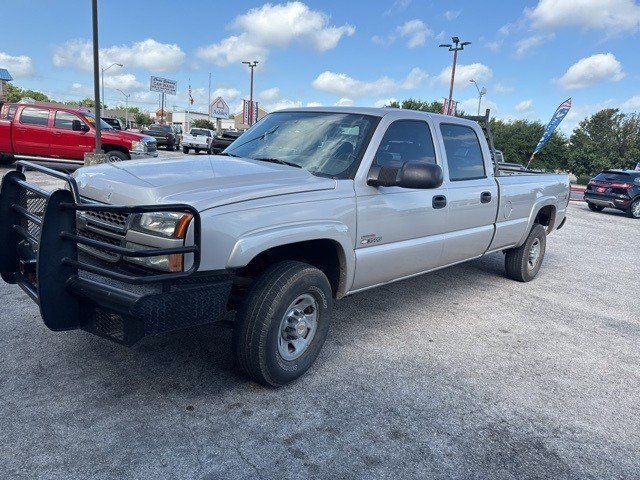 Chevrolet Silverado 3500 Vehicle Image 03