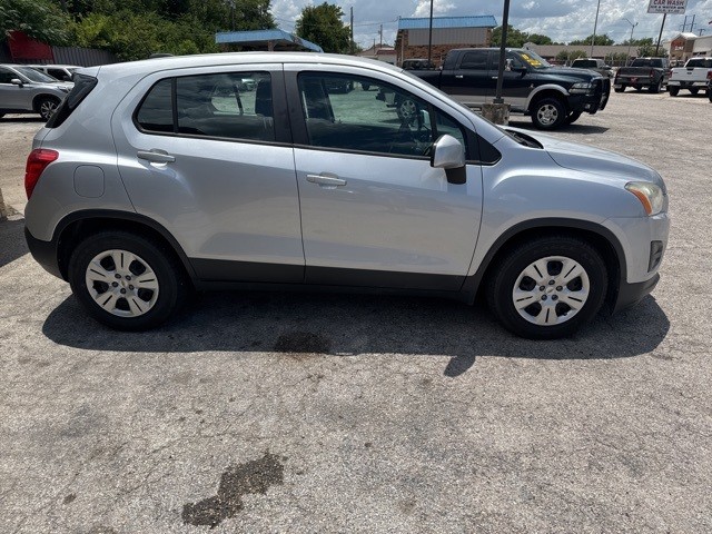 Chevrolet Trax Vehicle Image 03