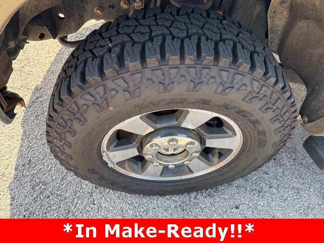 Ford Super Duty F-250 SRW Vehicle Image 02