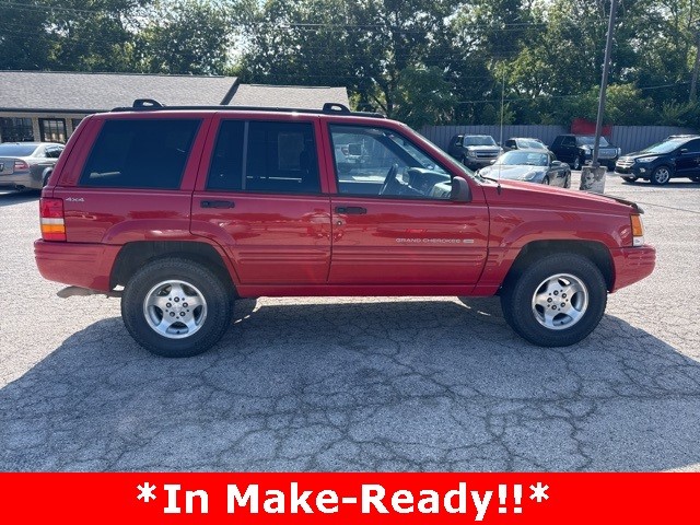 Jeep Grand Cherokee Vehicle Image 02
