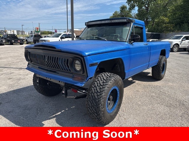 Jeep J-10 Vehicle Image 02