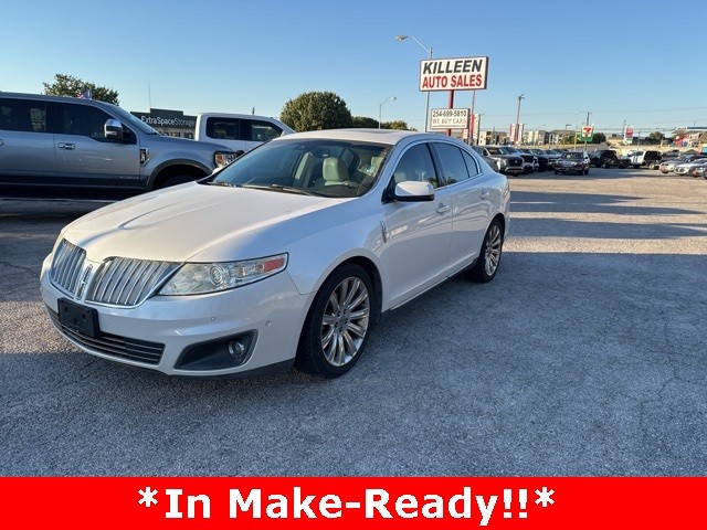 Lincoln MKS Vehicle Image 02