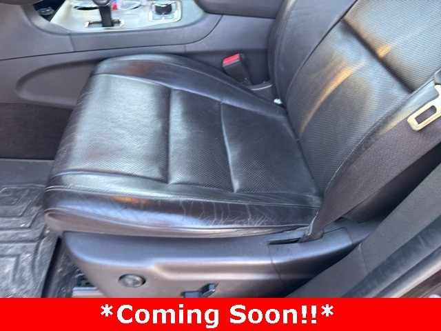 Jeep Grand Cherokee Vehicle Image 02